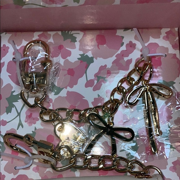 Betsey Johnson Off White and Gold Sybil Floral Set - Picture 10 of 13